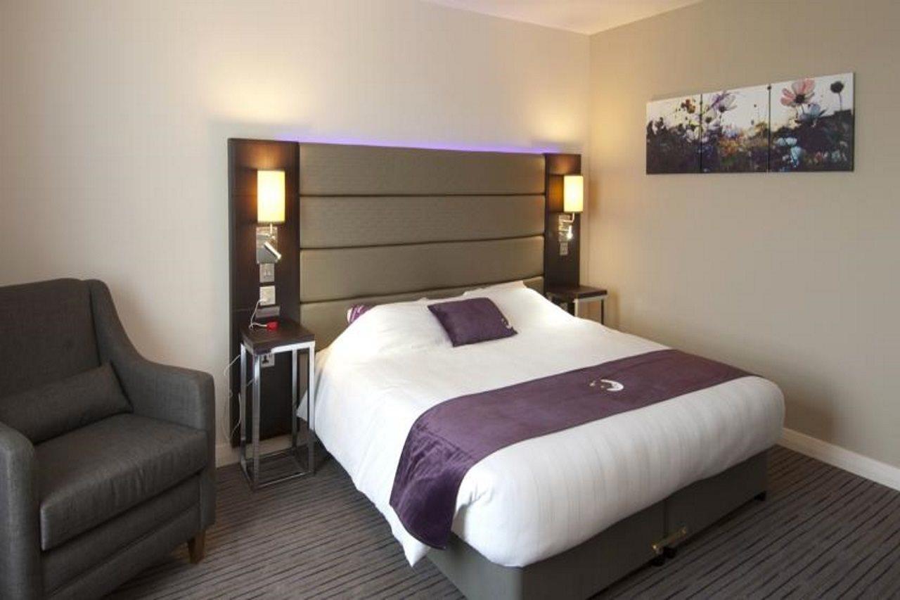 Premier Inn London 엔필드 외부 사진